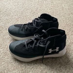 under armour basketball shoes